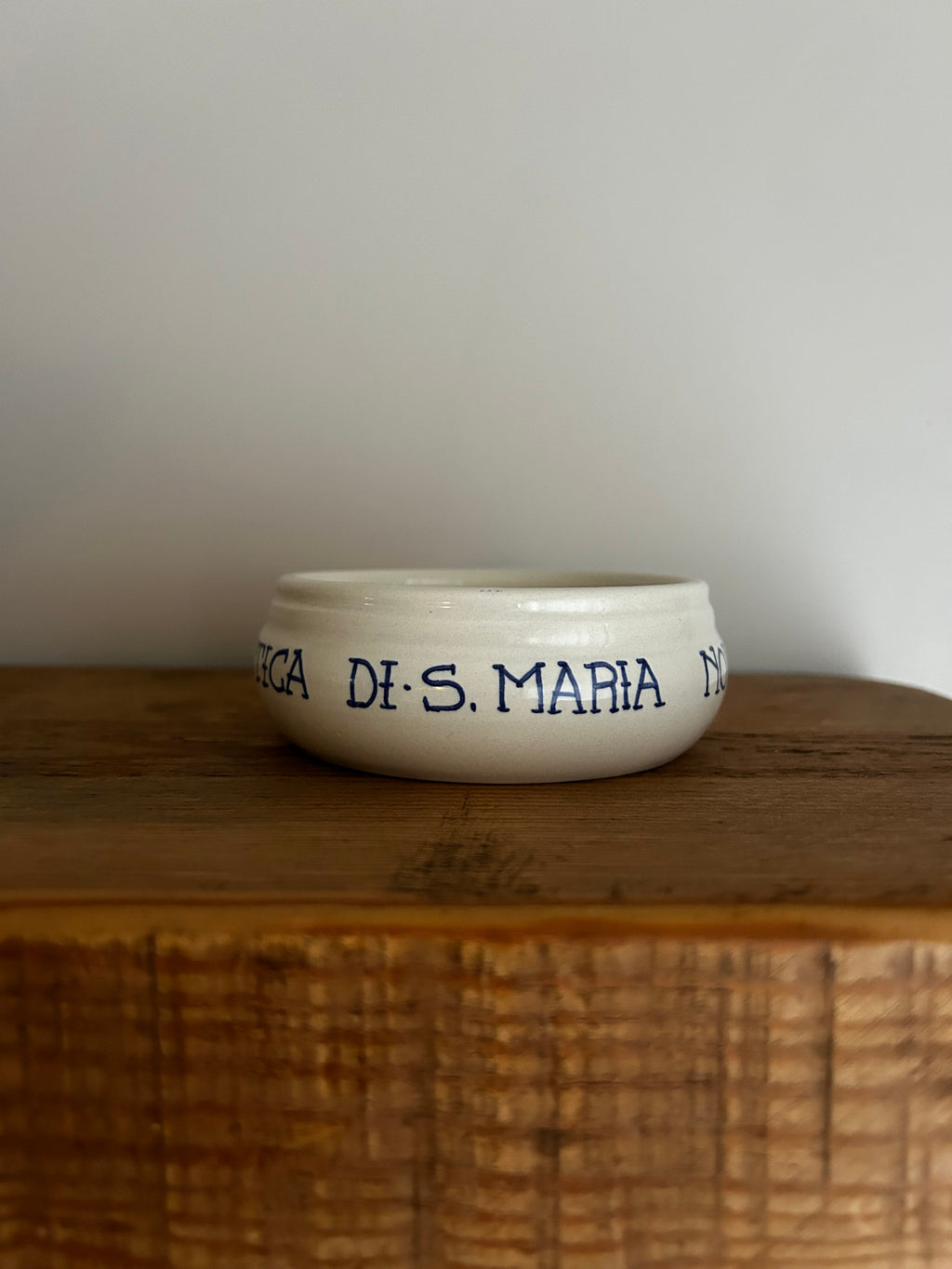 Santa Maria Novella Faramaceutica 20thC Dish