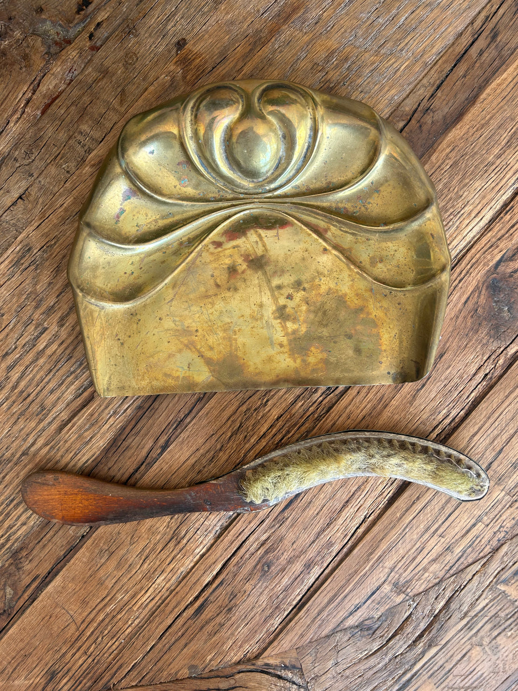 Antique Edwardian Art Nouveau Brass Silent Butler Crumb Tray & Brush Set Circa 1905
