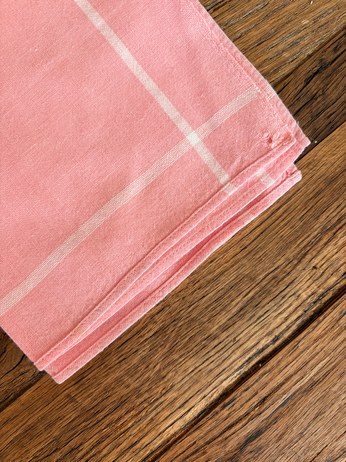 Set of 4 Vintage Pink & White Linen Square Napkins