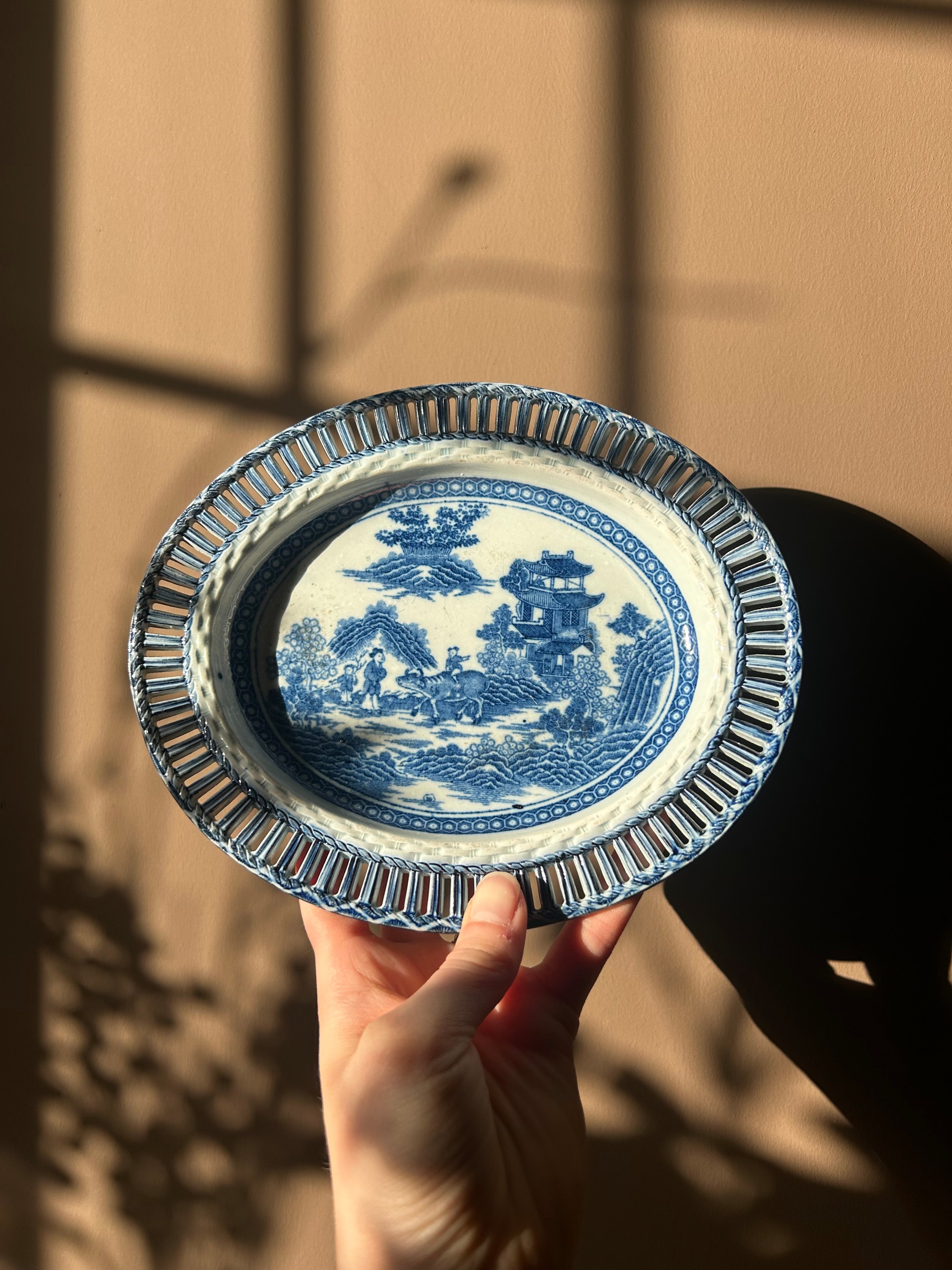 Late 18th Century Pearlware Chestnut Basket Stand – Reticulated Edge