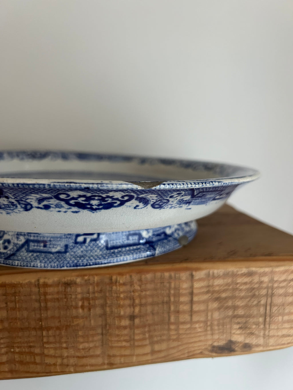 Antique Victorian Blue Willow Footed Cake Stand – Grocott & Nightingale, Staffordshire c. 1860