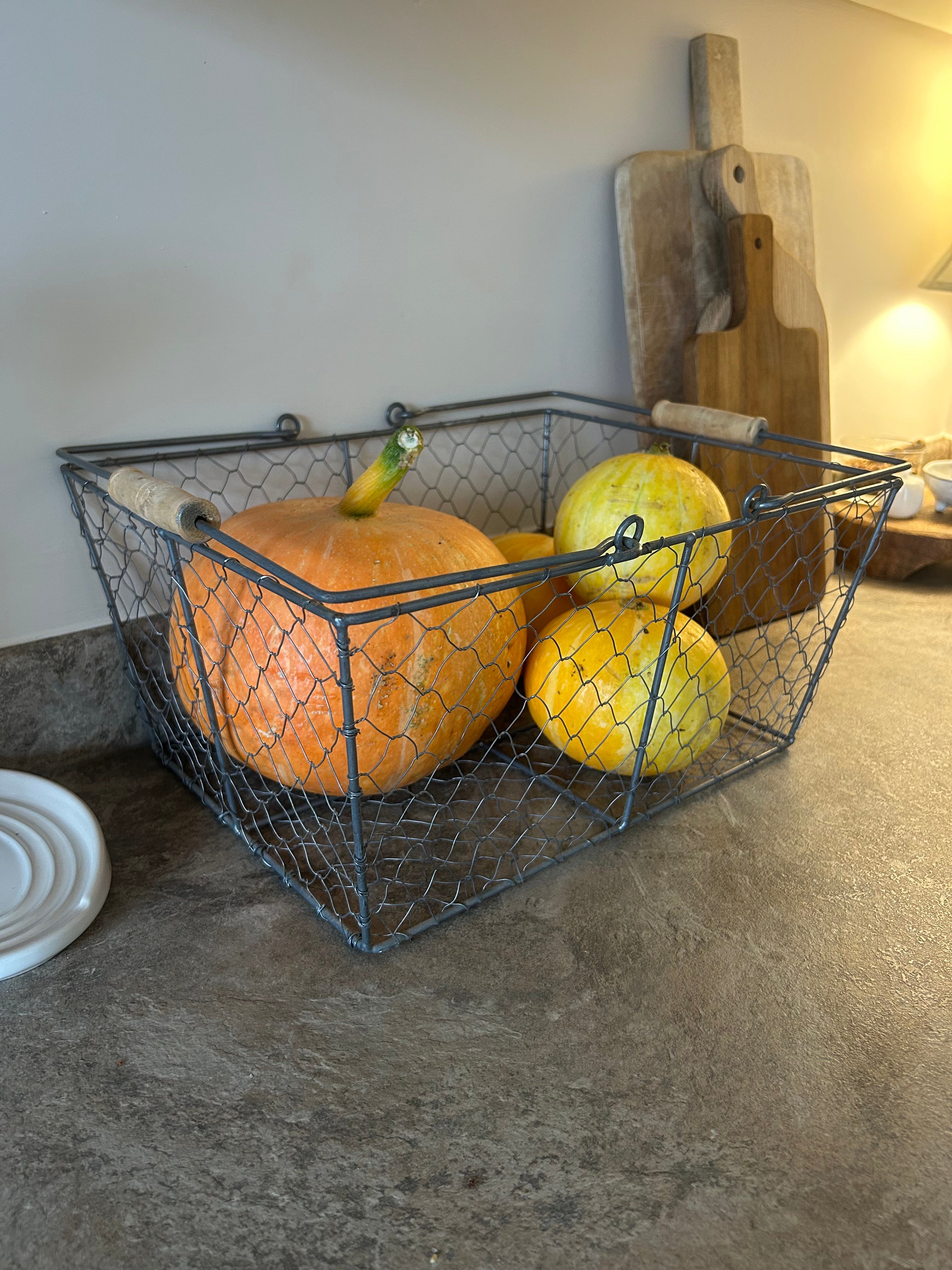 Rustic Wire Storage Basket with Wooden Handles – Farmhouse Kitchen Caddy